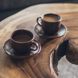 Tasse de café avec une mousse onctueuse